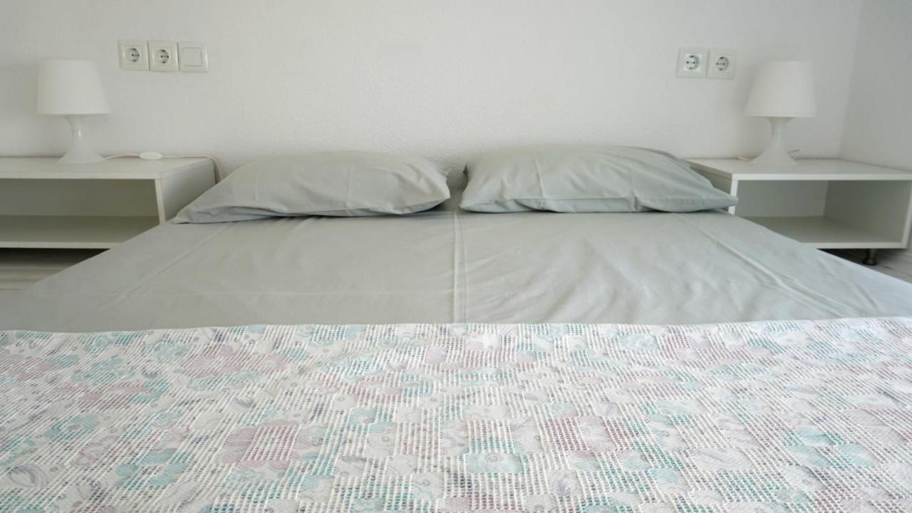 Villa Karras Vrasná エクステリア 写真